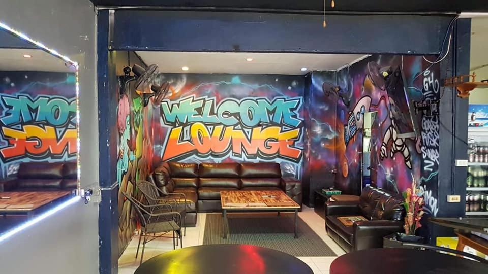 Appartamento Welcome Lounge Jomtien Beach Esterno foto